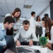 Generación Z en la oficina: qué buscan y por qué están cambiando las reglas