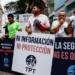 El enojo y resignación en Tenerife ante la llegada del barco que transporta los pasajeros con hantavirus