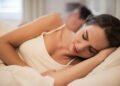 El lado de la cama en el que duermes revela rasgos de tu personalidad, según estudio: ¿qué delata?