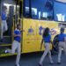 Gobierno dominicano evalúa incluir a colegios privados en transporte escolar TRAE