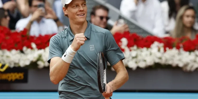 Sinner arrolla a Zverev y conquista Madrid