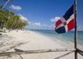 Turismo de RD “sigue fuerte” mientras competidores van a la baja