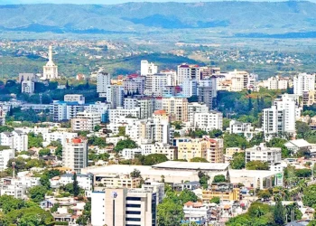 Santiago está al límite: crece más rápido que su capacidad de respuesta