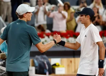Sinner evita a Djokovic hasta la final; Jódar sueña con el serbio en semifinales