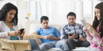 Especialistas recomiendan implementar algunos hábitos para combatir la adicción al celular