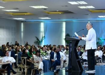 Frank Rainieri propone convertir el Cibao en la capital mundial del cigarro y autopista hasta Montecristi