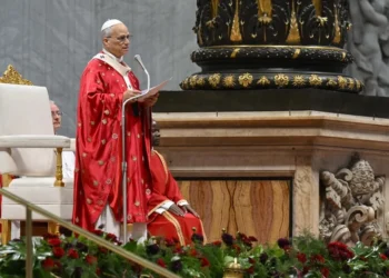 El papa advierte en su primera encíclica que la IA no es neutral y se concentra en pocas manos
