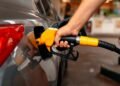 Gobierno aumenta los precios de los combustibles y mantiene congelado el GLP