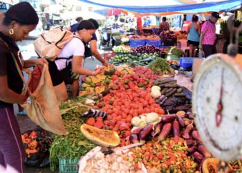 Canasta básica ronda los RD$50,000 desde mayo