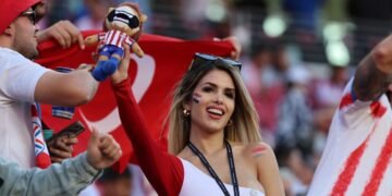 Falsas aficionadas del Mundial: cómo la IA sexualiza a mujeres por nacionalidades en redes
