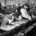Por qué Henry Ford creó la semana laboral de 5 días hace 100 años y cómo la medida impactó al mundo
