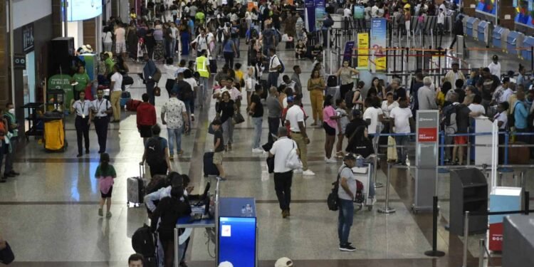 AILA proyecta atender un millón de pasajeros en verano