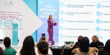 Gisel Castillo invita a empresarias a convertir su presencia digital en un modelo de negocio