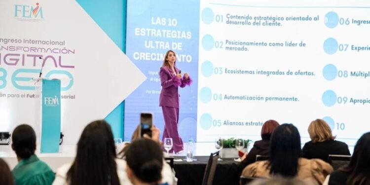 Gisel Castillo invita a empresarias a convertir su presencia digital en un modelo de negocio