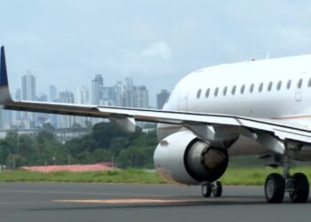 Las aerolíneas prevén una caída del 49 % de beneficios en 2026 por precio de combustibles