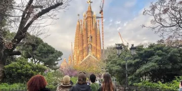 El «arquitecto de Dios»: cómo Gaudí imaginó la Sagrada Familia, la iglesia más alta del mundo y una maravilla de la ingeniería