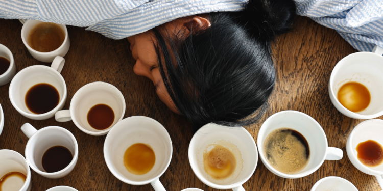 ¿Puedo morir por tomar mucho café? Médicos advierten
