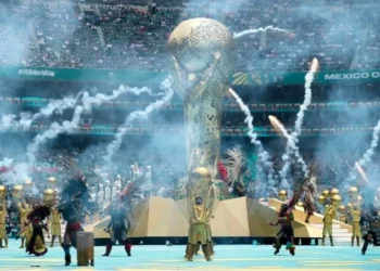Shakira pone a vibrar el Estadio Azteca en la inauguración del Mundial