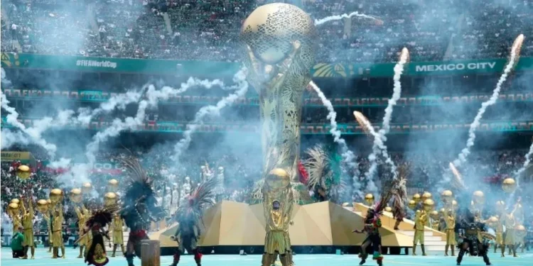 Shakira pone a vibrar el Estadio Azteca en la inauguración del Mundial