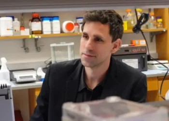 Un investigador español abre una vía innovadora para descubrir nuevos antibióticos