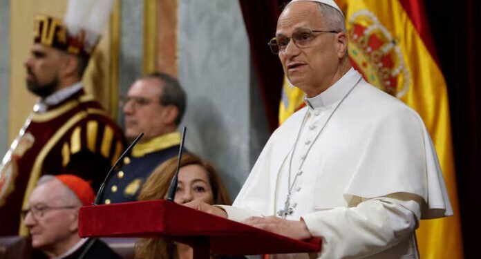 León XIV pide solidaridad con los migrantes y justicia en los casos de abuso en la Iglesia