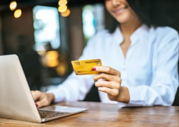 El riesgo de guardar tu tarjeta en una página web del internet