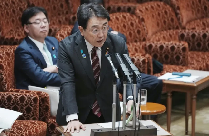 Japón planea desarrollar un modelo de IA propio y tener 10 millones de robots en 2040