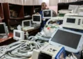 Equipos rotos y médicos exhaustos: el sistema de salud cubano al borde del colapso