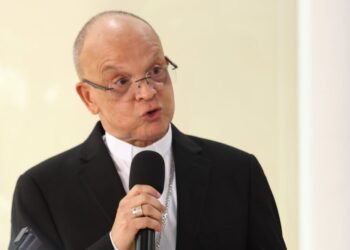 Episcopado llama ejercer periodismo ético ante auge inteligencia artificial