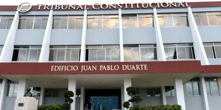 Tribunal Constitucional ordena al MIP a cumplir con hijos haitianos naturalizados