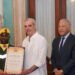 Venezuela otorga su máxima condecoración a República Dominicana