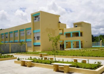 Gobierno prepara 1,500 aulas para el nuevo año escolar