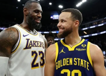 Curry abre la puerta de los Warriors a LeBron: «Depende de él»