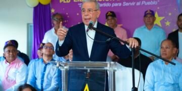 El expresidente sostiene que la deuda pasó de US$39,000 millones a US$68,000 millones y critica el aumento del gasto corriente y del pago de intereses.