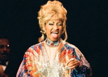 Los icónicos vestidos y pelucas de Celia Cruz llegarán a Puerto Rico en una exhibición única