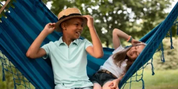 ¿Qué hacer con los niños durante las vacaciones? Ideas para aprender, jugar y compartir en familia