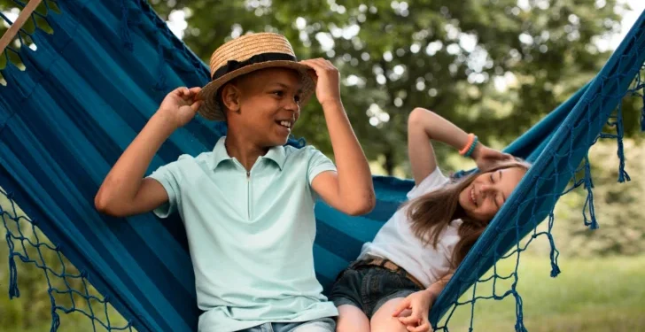 ¿Qué hacer con los niños durante las vacaciones? Ideas para aprender, jugar y compartir en familia