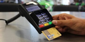 Aumento de impuesto a transacciones electrónicas reduce bancarización y dificulta control de evasión fiscal