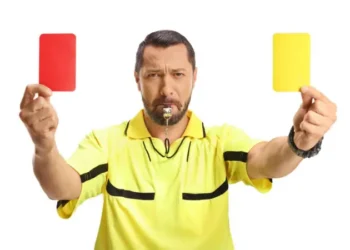 Mundial 2026: quién inventó las tarjetas roja y amarilla del fútbol (y cómo se le ocurrió la idea)