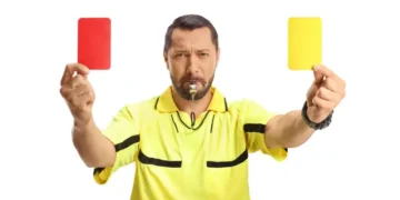 Mundial 2026: quién inventó las tarjetas roja y amarilla del fútbol (y cómo se le ocurrió la idea)
