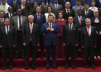China lanza una organización internacional de gobernanza de la IA con 29 países