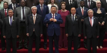 China lanza una organización internacional de gobernanza de la IA con 29 países