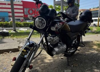 Prestamistas informales tejen red financiera paralela que se apoya en la violencia