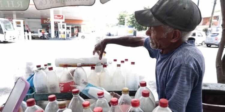 Adultos mayores con 60 años o más representan 13.2 % de masa laboral