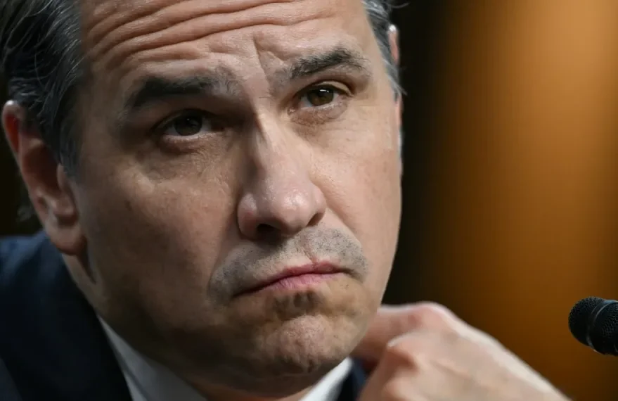 Exabogado de Trump confirmado como fiscal general de EEUU
