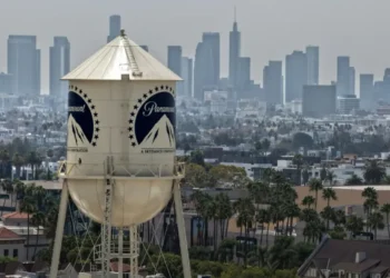 Paramount pide un aval de 1.900 millones de dólares frente a la demanda por la adquisición de Warner Bros