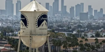 Paramount pide un aval de 1.900 millones de dólares frente a la demanda por la adquisición de Warner Bros