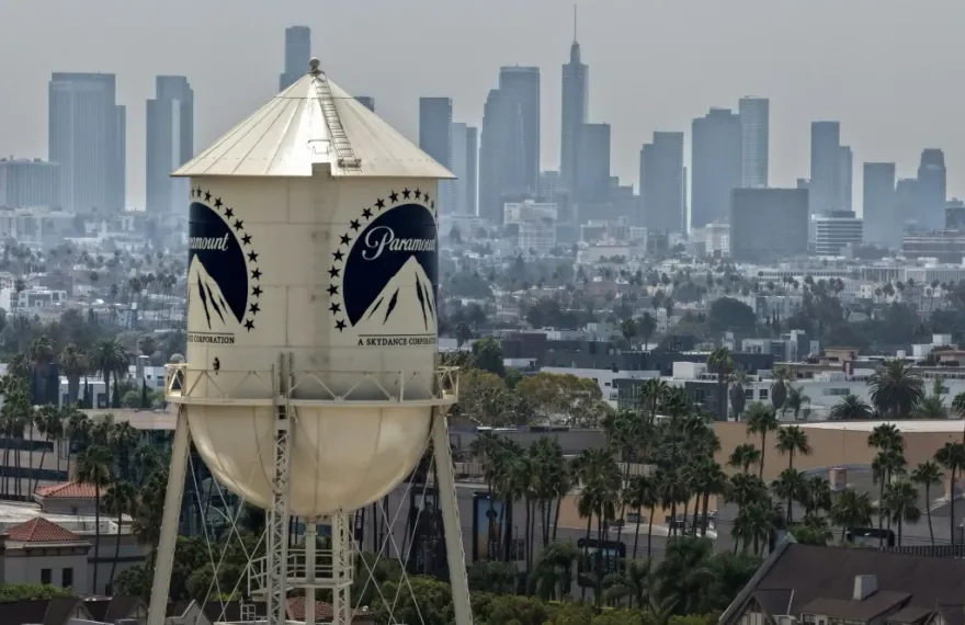 Paramount pide un aval de 1.900 millones de dólares frente a la demanda por la adquisición de Warner Bros