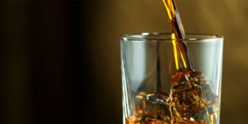 Mil historias y una copa | Sabor, cultura e historia: El ron dominicano como el alma líquida de la patria