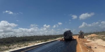 Obra para el turismo | Avanzan a ritmo acelerado trabajos de autovía de cuatro carriles hacia Pedernales